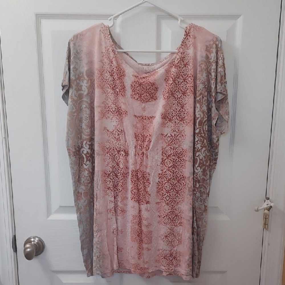 Maternity Pink and Gray Patterned Top